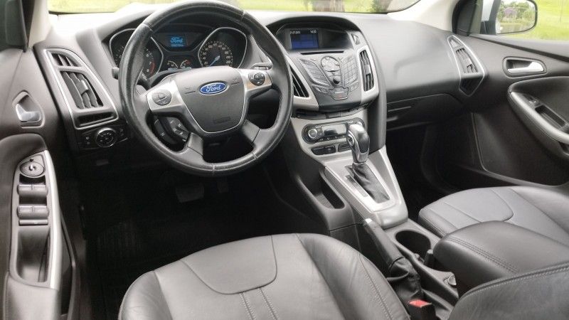 Ford FOCUS SEDAN SE 2.0 2014 GRASSI VEÍCULOS LAJEADO / Carros no Vale