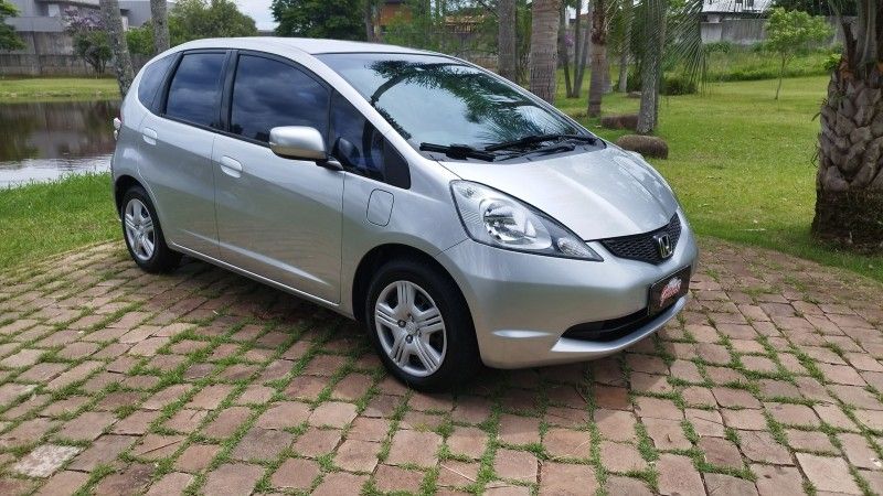 Honda FIT DX 1.4 2011 GRASSI VEÍCULOS LAJEADO / Carros no Vale
