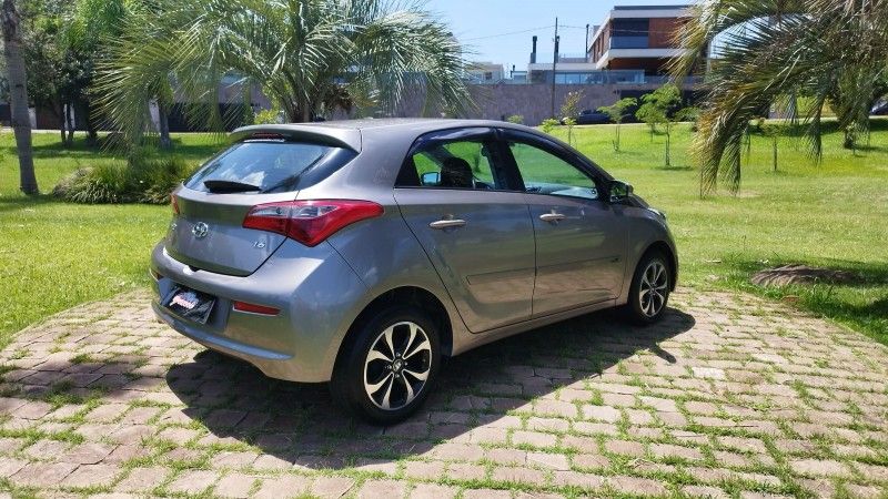 Hyundai HB20 COMFORT 1.6 2016 GRASSI VEÍCULOS LAJEADO / Carros no Vale