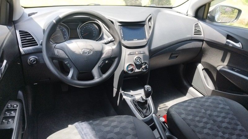 Hyundai HB20 COMFORT 1.6 2016 GRASSI VEÍCULOS LAJEADO / Carros no Vale