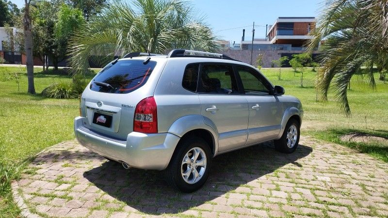 Hyundai TUCSON GLS 2.0 2014 GRASSI VEÍCULOS LAJEADO / Carros no Vale