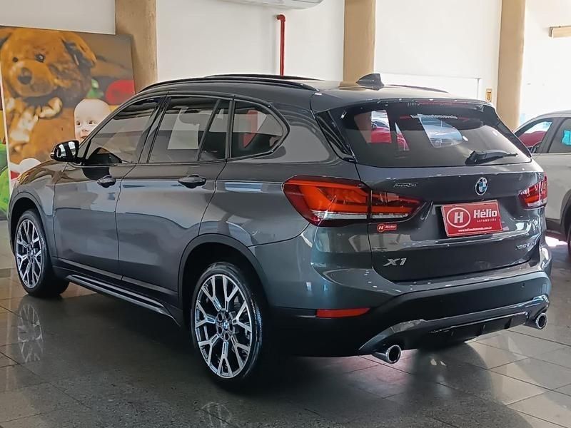 BMW X1 X DRIVE 25i 2020 HÉLIO AUTOMÓVEIS LAJEADO / Carros no Vale