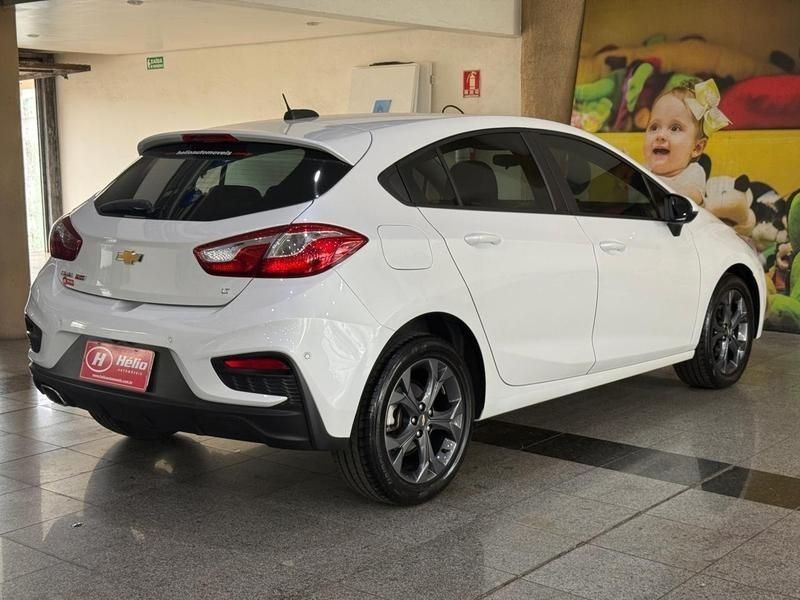 Chevrolet CRUZE LT SPORT 1.8 2020 HÉLIO AUTOMÓVEIS LAJEADO / Carros no Vale