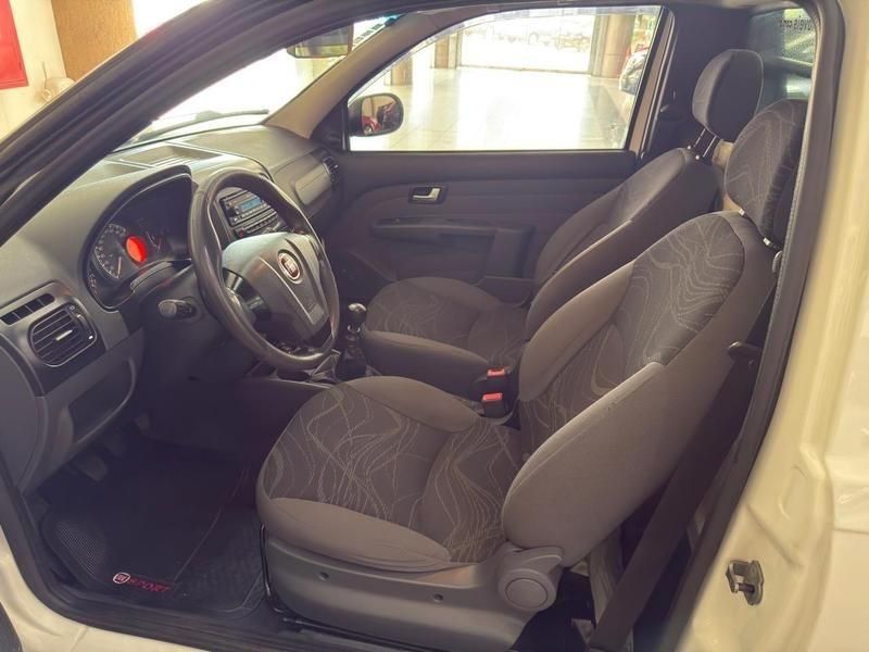 Fiat STRADA WORKING 1.4 CS 2016 HÉLIO AUTOMÓVEIS LAJEADO / Carros no Vale