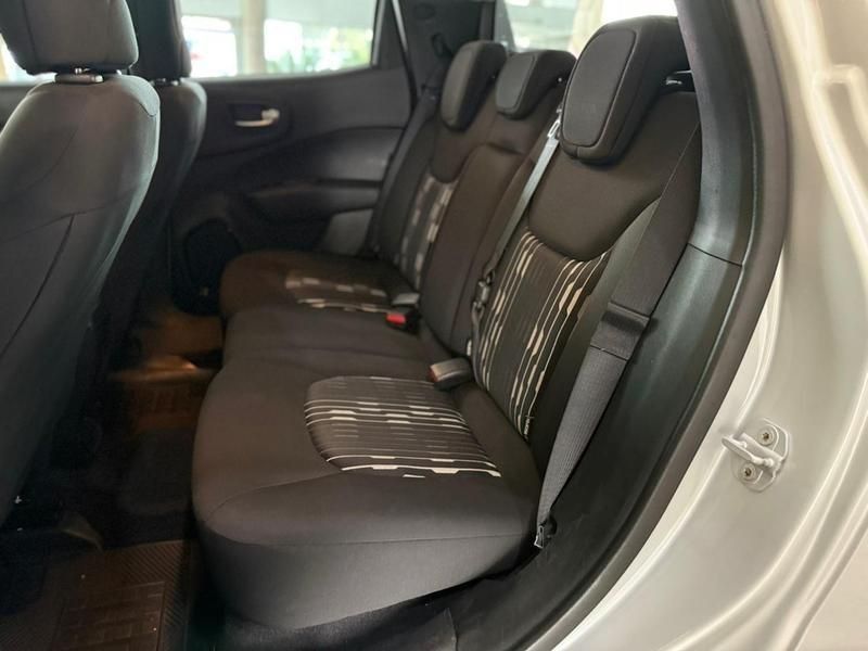 Fiat TORO FREEDOM 1.8 2018 HÉLIO AUTOMÓVEIS LAJEADO / Carros no Vale