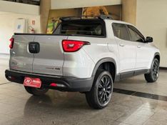 Fiat TORO FREEDOM 1.8 2018 HÉLIO AUTOMÓVEIS LAJEADO / Carros no Vale