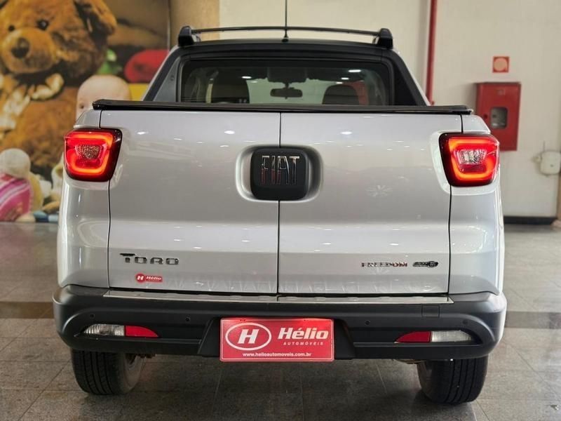 Fiat TORO FREEDOM 1.8 2018 HÉLIO AUTOMÓVEIS LAJEADO / Carros no Vale