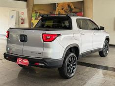 Fiat TORO FREEDOM 1.8 2018 HÉLIO AUTOMÓVEIS LAJEADO / Carros no Vale