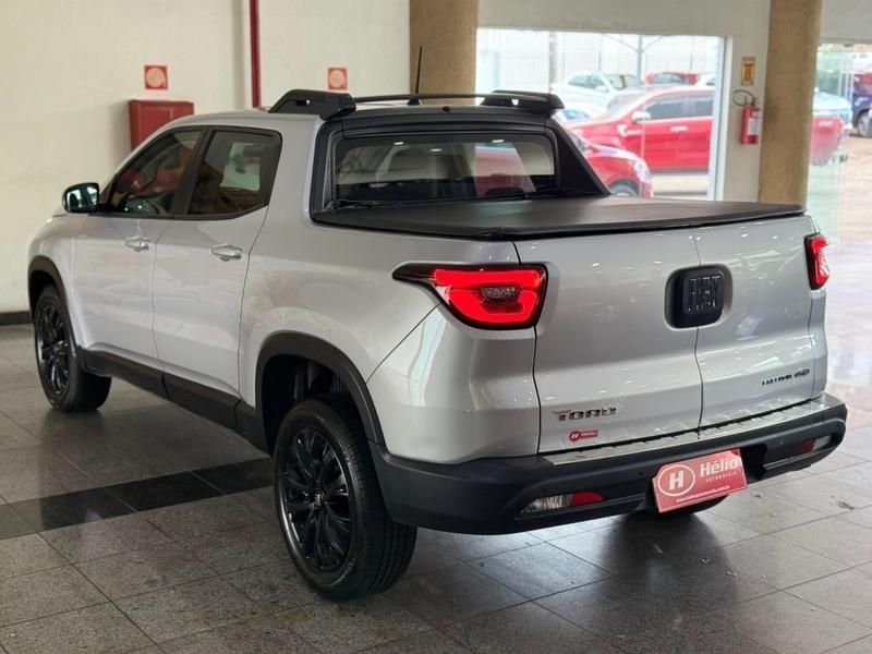 Fiat TORO FREEDOM 1.8 2018 HÉLIO AUTOMÓVEIS LAJEADO / Carros no Vale
