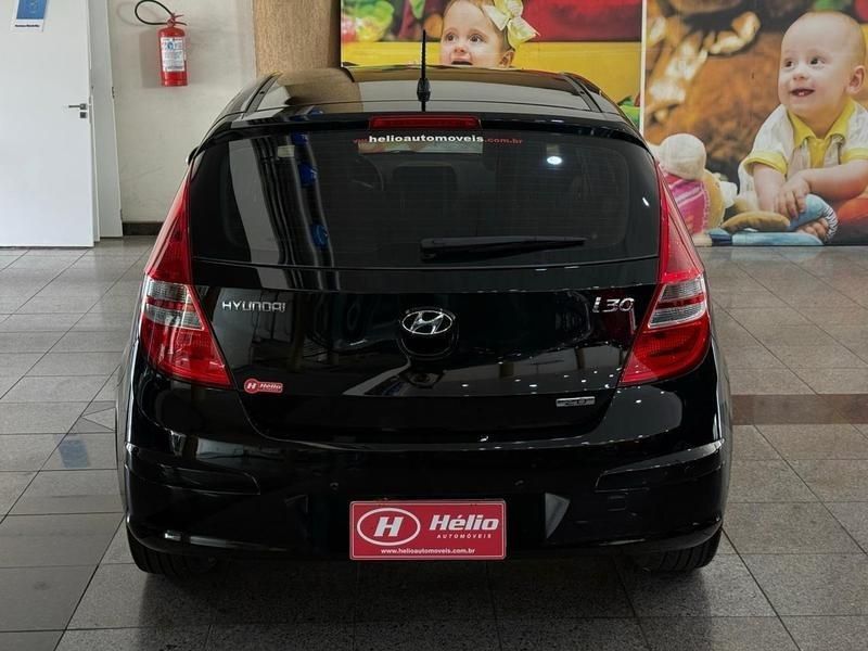 Hyundai I30 2.0 2012 HÉLIO AUTOMÓVEIS LAJEADO / Carros no Vale