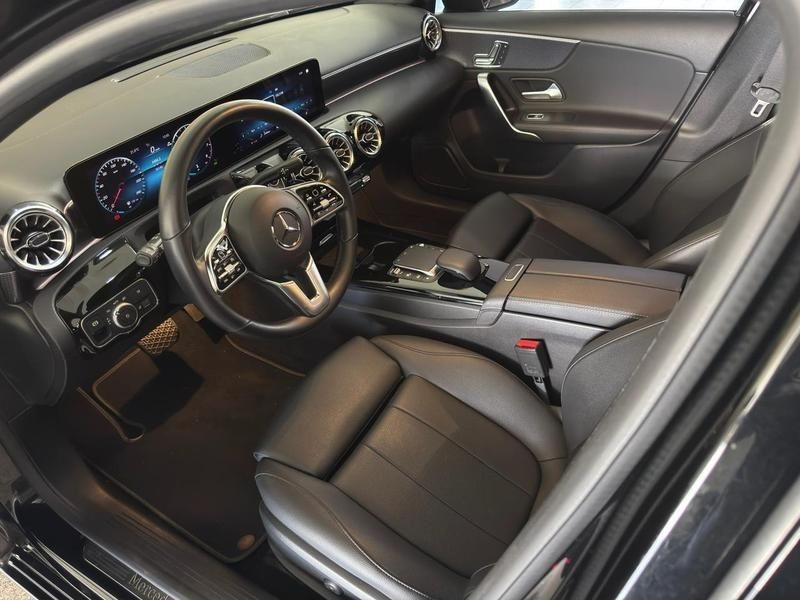 Mercedes-Benz A-250 TB SPORT 2.0 2023 HÉLIO AUTOMÓVEIS LAJEADO / Carros no Vale