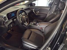Mercedes-Benz A-250 TB SPORT 2.0 2023 HÉLIO AUTOMÓVEIS LAJEADO / Carros no Vale