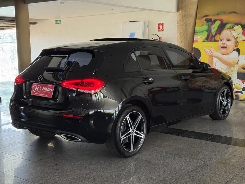 Mercedes-Benz A-250 TB SPORT 2.0 2023 HÉLIO AUTOMÓVEIS LAJEADO / Carros no Vale