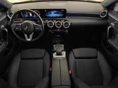 Mercedes-Benz A-250 TB SPORT 2.0 2023 HÉLIO AUTOMÓVEIS LAJEADO / Carros no Vale