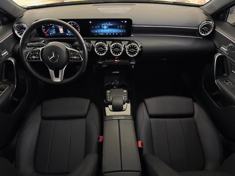 Mercedes-Benz A-250 TB SPORT 2.0 2023 HÉLIO AUTOMÓVEIS LAJEADO / Carros no Vale