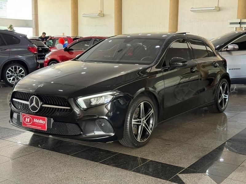 Mercedes-Benz A-250 TB SPORT 2.0 2023 HÉLIO AUTOMÓVEIS LAJEADO / Carros no Vale