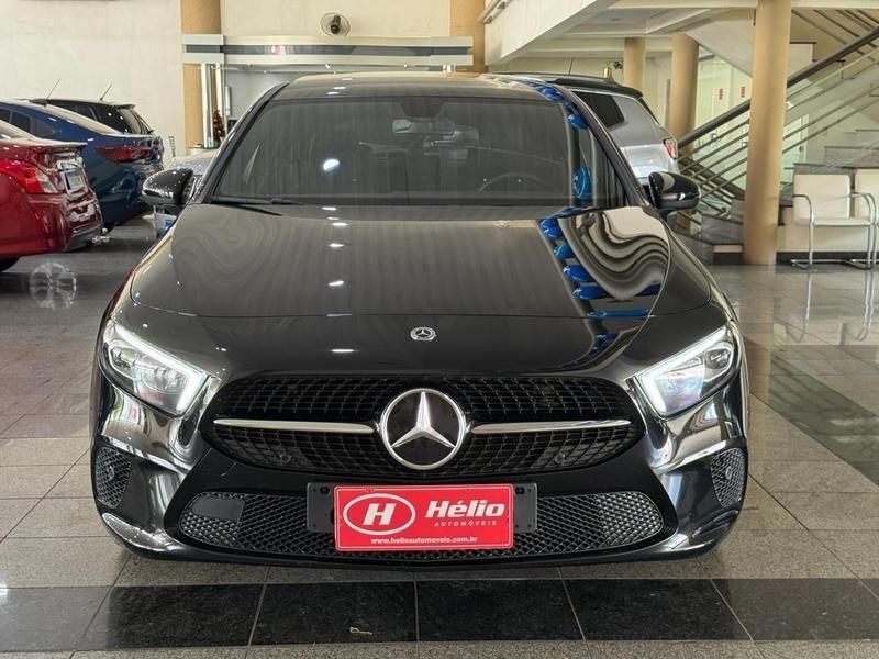 Mercedes-Benz A-250 TB SPORT 2.0 2023 HÉLIO AUTOMÓVEIS LAJEADO / Carros no Vale
