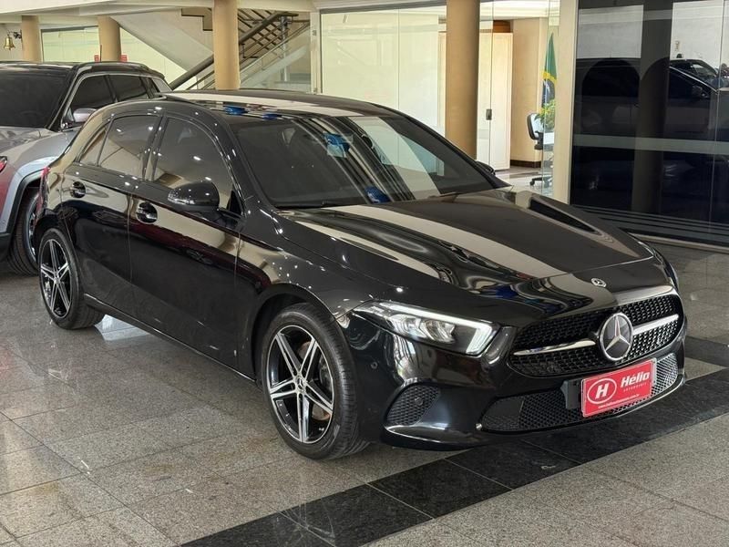 Mercedes-Benz A-250 TB SPORT 2.0 2023 HÉLIO AUTOMÓVEIS LAJEADO / Carros no Vale