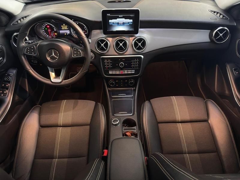 Mercedes-Benz GLA 200 ADVANCE 1.6 TB 2018 HÉLIO AUTOMÓVEIS LAJEADO / Carros no Vale