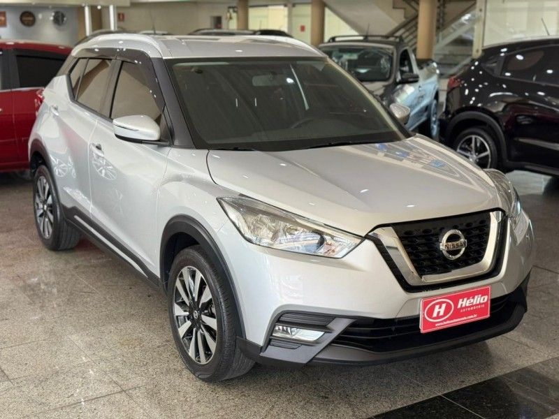 Nissan KICKS SV 1.6 2018 HÉLIO AUTOMÓVEIS LAJEADO / Carros no Vale
