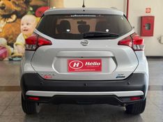 Nissan KICKS SV 1.6 2018 HÉLIO AUTOMÓVEIS LAJEADO / Carros no Vale