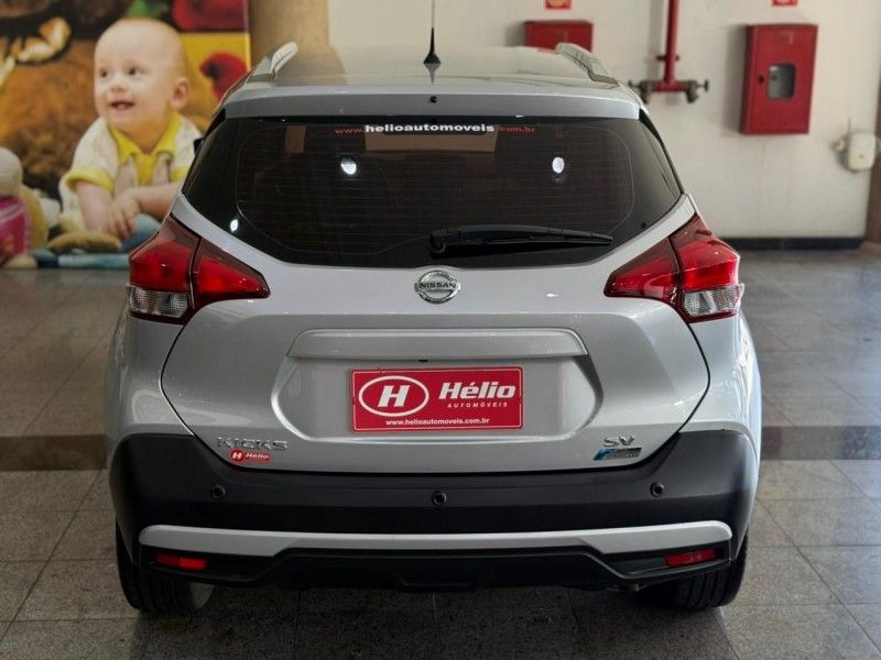 Nissan KICKS SV 1.6 2018 HÉLIO AUTOMÓVEIS LAJEADO / Carros no Vale