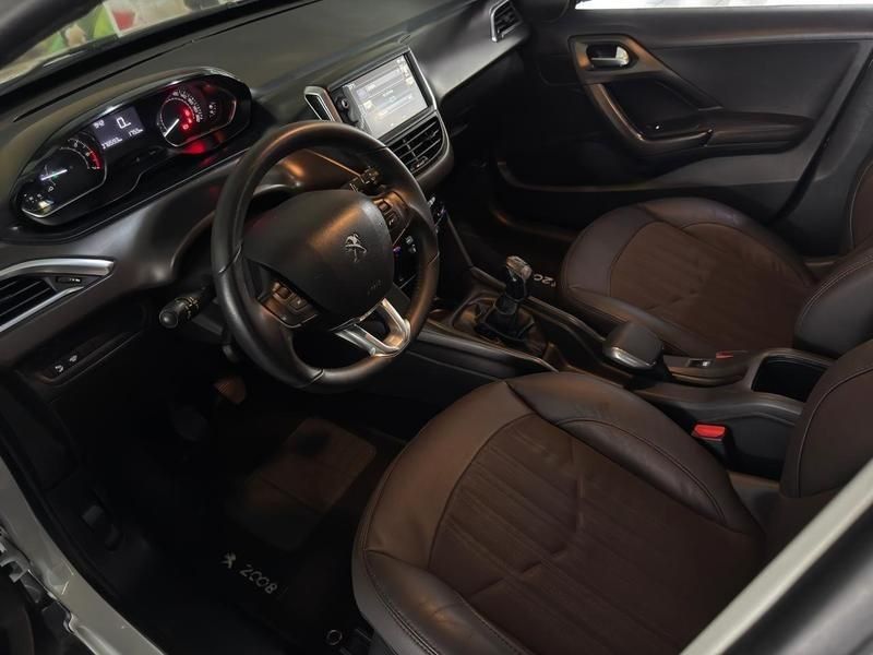Peugeot 2008 ALLURE 1.6 2017 HÉLIO AUTOMÓVEIS LAJEADO / Carros no Vale