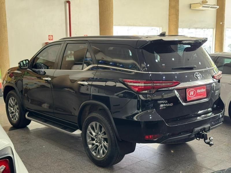 Toyota HILUX SW4 SRX 2.8 2021 HÉLIO AUTOMÓVEIS LAJEADO / Carros no Vale