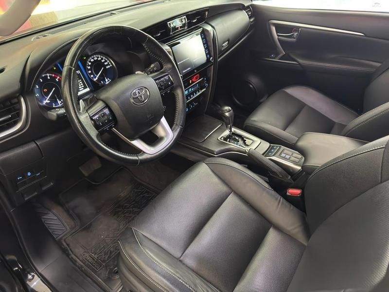 Toyota HILUX SW4 SRX 2.8 2021 HÉLIO AUTOMÓVEIS LAJEADO / Carros no Vale