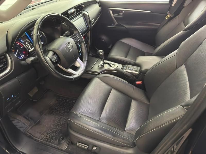 Toyota HILUX SW4 SRX 2.8 2021 HÉLIO AUTOMÓVEIS LAJEADO / Carros no Vale