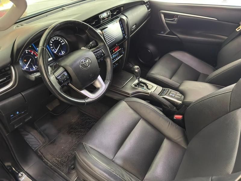 Toyota HILUX SW4 SRX 2.8 2021 HÉLIO AUTOMÓVEIS LAJEADO / Carros no Vale