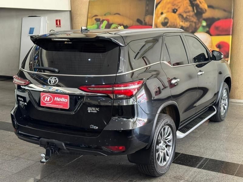 Toyota HILUX SW4 SRX 2.8 2021 HÉLIO AUTOMÓVEIS LAJEADO / Carros no Vale