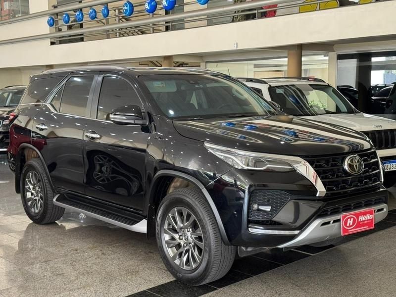 Toyota HILUX SW4 SRX 2.8 2021 HÉLIO AUTOMÓVEIS LAJEADO / Carros no Vale