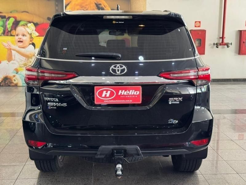 Toyota HILUX SW4 SRX 2.8 2021 HÉLIO AUTOMÓVEIS LAJEADO / Carros no Vale