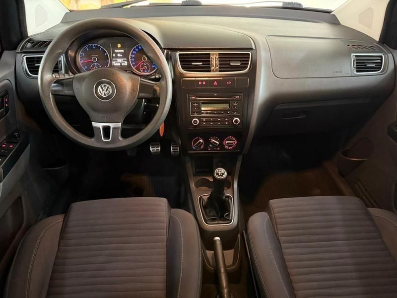 Volkswagen CROSSFOX 1.6 2011 HÉLIO AUTOMÓVEIS LAJEADO / Carros no Vale Volkswagen CROSSFOX 1.6 2011 HÉLIO AUTOMÓVEIS LAJEADO / Carros no Vale