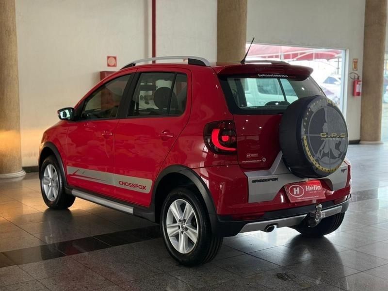 Volkswagen CROSSFOX 1.6 2011 HÉLIO AUTOMÓVEIS LAJEADO / Carros no Vale Volkswagen CROSSFOX 1.6 2011 HÉLIO AUTOMÓVEIS LAJEADO / Carros no Vale