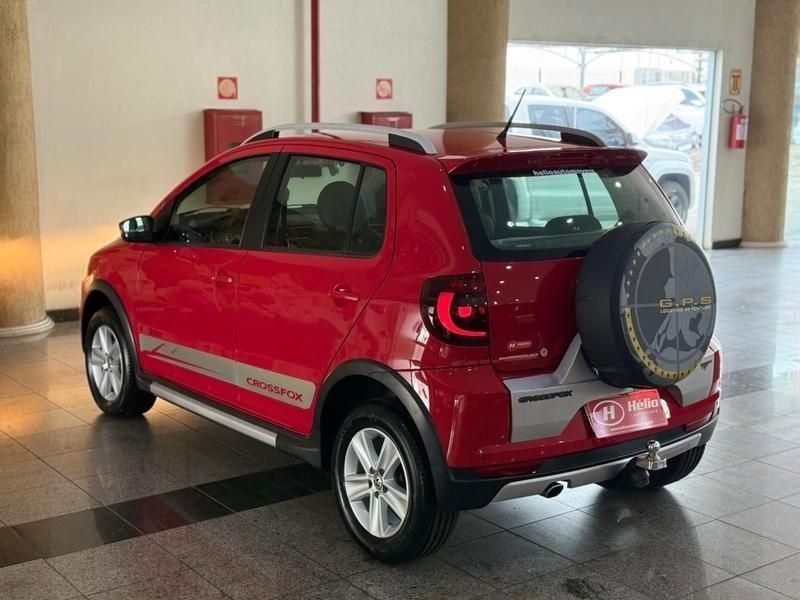 Volkswagen CROSSFOX 1.6 2011 HÉLIO AUTOMÓVEIS LAJEADO / Carros no Vale Volkswagen CROSSFOX 1.6 2011 HÉLIO AUTOMÓVEIS LAJEADO / Carros no Vale