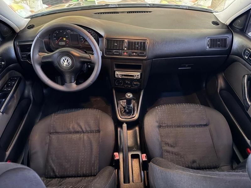 Volkswagen GOLF 1.6Mi 2002 HÉLIO AUTOMÓVEIS LAJEADO / Carros no Vale