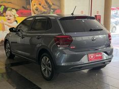 Volkswagen POLO HIGHLINE 200 1.0 TSI 2020 HÉLIO AUTOMÓVEIS LAJEADO / Carros no Vale