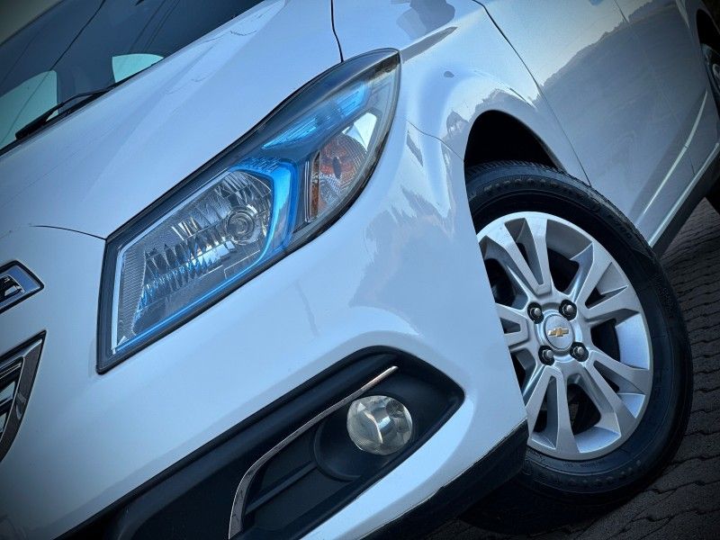 Chevrolet ONIX LT 1.4 2013 NEUMANN VEÍCULOS ARROIO DO MEIO / Carros no Vale