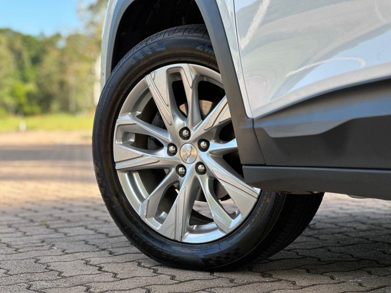 Chevrolet TRACKER LTZ 1.2 TURBO 2021 NEUMANN VEÍCULOS ARROIO DO MEIO / Carros no Vale