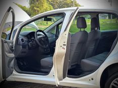 Fiat PUNTO ATTRACTIVE 1.4 2014 NEUMANN VEÍCULOS ARROIO DO MEIO / Carros no Vale