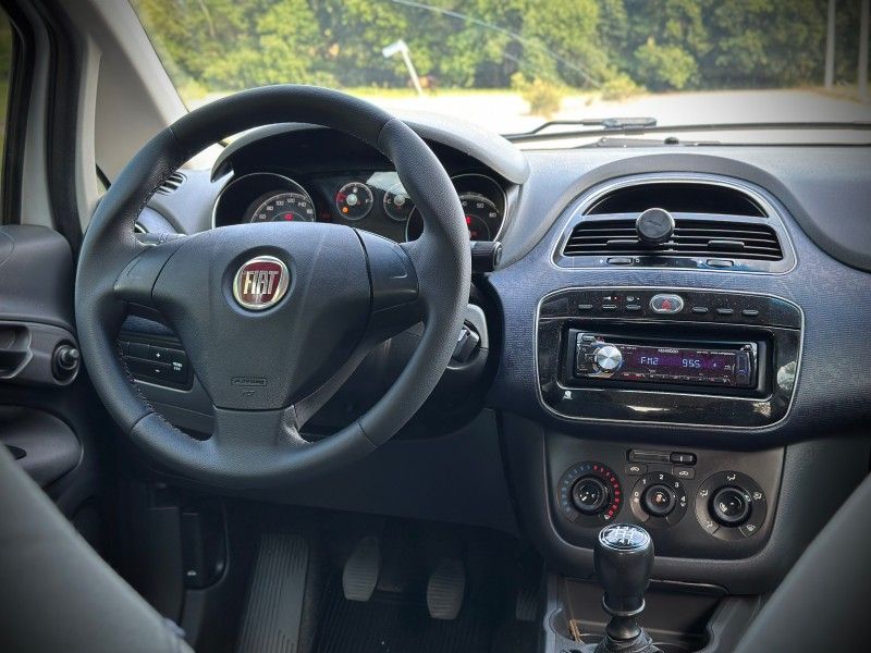 Fiat PUNTO ATTRACTIVE 1.4 2014 NEUMANN VEÍCULOS ARROIO DO MEIO / Carros no Vale