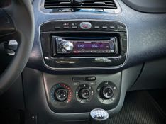 Fiat PUNTO ATTRACTIVE 1.4 2014 NEUMANN VEÍCULOS ARROIO DO MEIO / Carros no Vale