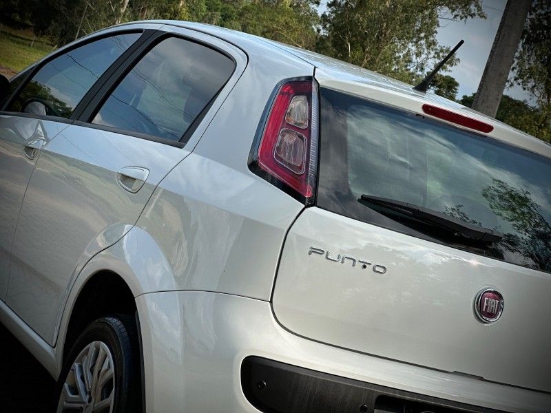 Fiat PUNTO ATTRACTIVE 1.4 2014 NEUMANN VEÍCULOS ARROIO DO MEIO / Carros no Vale