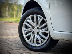 Fiat PUNTO ATTRACTIVE 1.4 2014 NEUMANN VEÍCULOS ARROIO DO MEIO / Carros no Vale