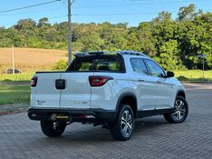 Fiat TORO VOLCANO 2.0 2018 NEUMANN VEÍCULOS ARROIO DO MEIO / Carros no Vale