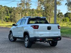 Fiat TORO VOLCANO 2.0 2018 NEUMANN VEÍCULOS ARROIO DO MEIO / Carros no Vale