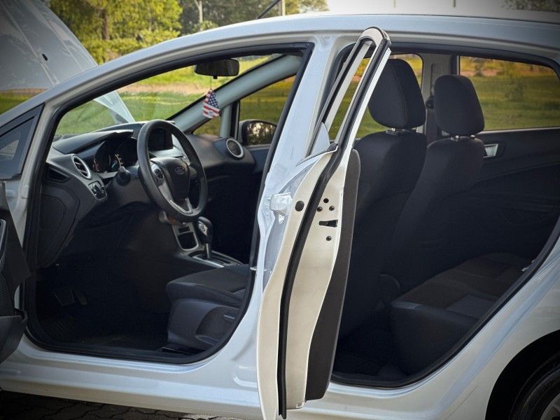 Ford FIESTA SE 1.6 2018 NEUMANN VEÍCULOS ARROIO DO MEIO / Carros no Vale