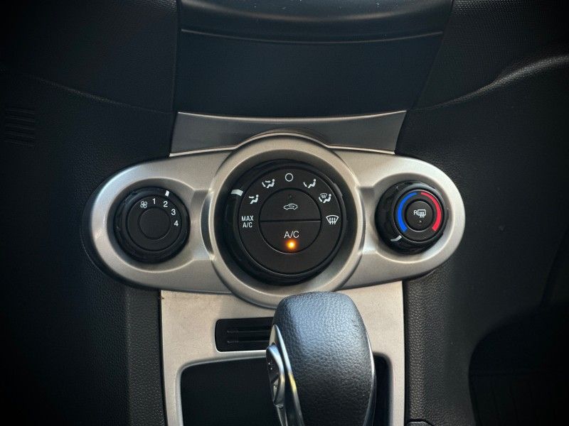 Ford FIESTA SE 1.6 2018 NEUMANN VEÍCULOS ARROIO DO MEIO / Carros no Vale